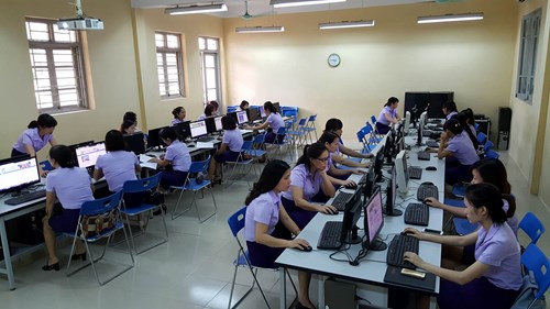 Trường Tiểu học Cự Khối tổ chức tập huấn công nghệ thông tin cho cán bộ giáo viên hè năm 2016 